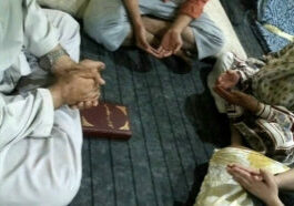 Afghans praying